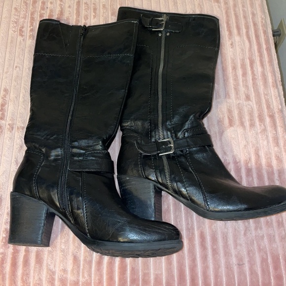 Boots - Picture 2 of 2